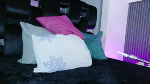 levana1 online show from March 25, 3:57 am