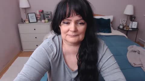 Mary online show from December 21, 2:34 pm