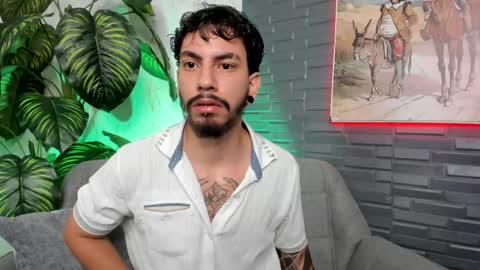 levi_wolf online show from June 5, 12:32 pm