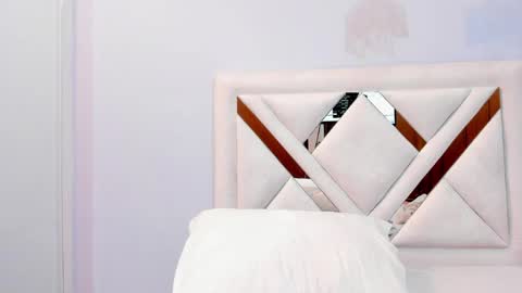 Gabrielle online show from April 19, 6:10 pm