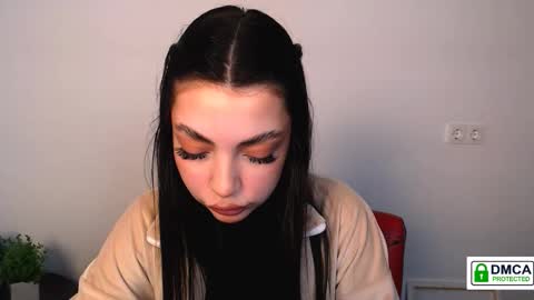 Alexia online show from October 29, 1:13 pm