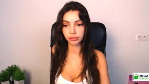 Alexia online show from September 9, 1:22 pm