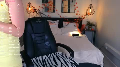 Lexy - Follow me online show from November 10, 7:22 am