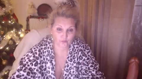 Hannah online show from November 30, 1:23 am