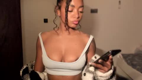 LEXY - Independent account online show from December 3, 12:09 am