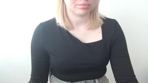 Leyla online show from March 3, 8:10 am