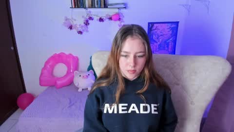 Leyla Miller online show from March 28, 3:13 pm