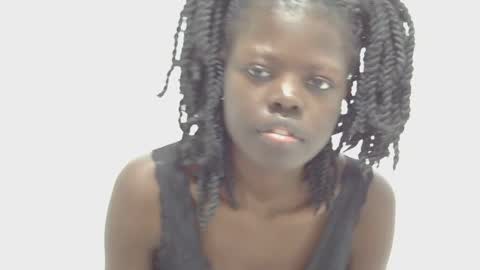 laylani69 online show from June 23, 7:31 pm