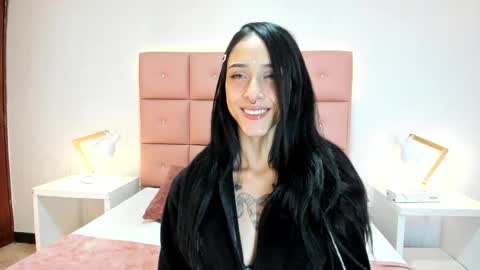 lhiamfitt online show from September 30, 4:56 am