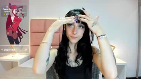 lhiamfitt online show from October 4, 4:49 pm