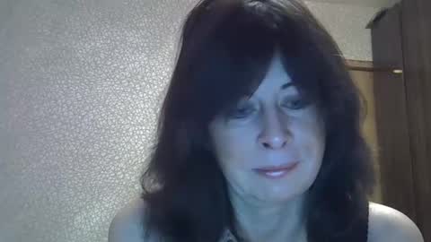 lia_ang online show from December 5, 5:44 pm