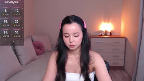 L I A online show from October 7, 2:24 pm