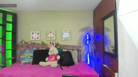 lia online show from March 6, 8:16 pm