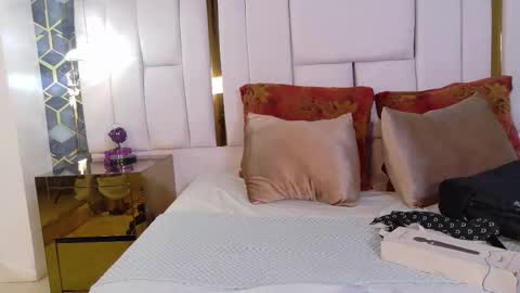 lia_mariana online show from October 15, 2:51 pm