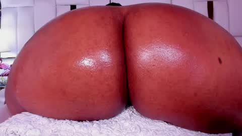lia_mariana online show from May 13, 6:23 am