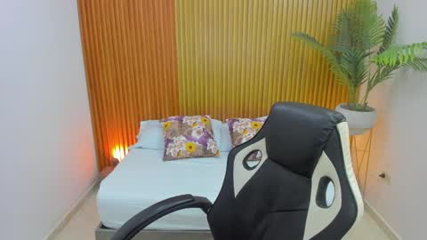 Lia  online show from February 23, 2:07 am