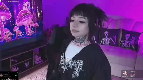 Liaa  online show from February 13, 4:50 pm