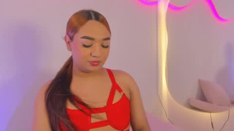 La  online show from April 28, 8:35 pm