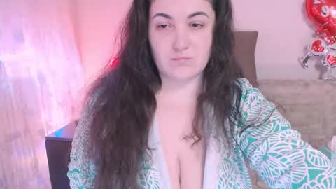 Snapshot of liahsofty chatting on March 2, 3:48 pm miss Lia  colection for travel online show from March 2, 3:48 pm