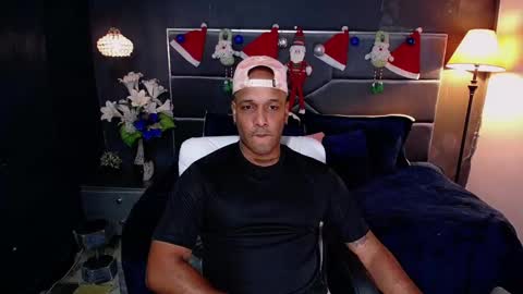 Liam online show from December 2, 8:18 pm