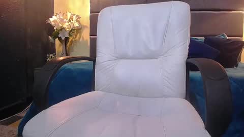 Liam online show from February 22, 5:35 pm