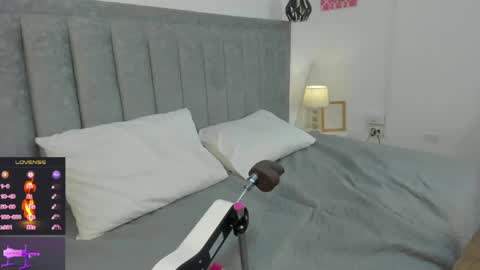 LIAM online show from April 15, 9:04 pm