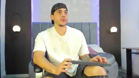 Liam online show from November 8, 10:02 pm