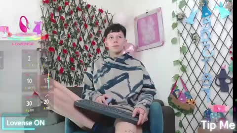 Liam  online show from April 10, 11:53 pm