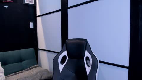 LiamDeep online show from October 7, 6:26 pm