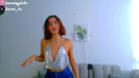 Tell me Liam online show from December 6, 7:28 pm