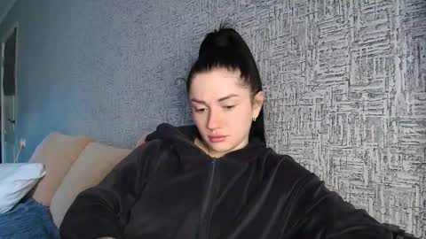 liana_diva online show from April 25, 9:00 am