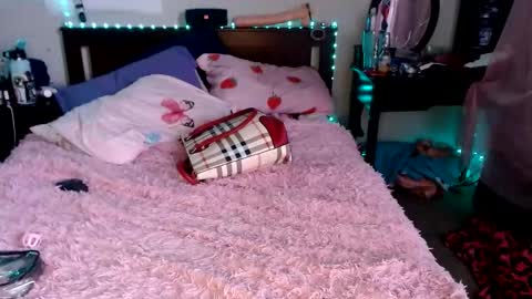 lianasissyslut online show from February 27, 7:26 pm