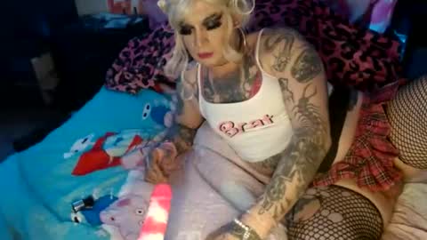 lianasissyslut online show from February 3, 5:29 am