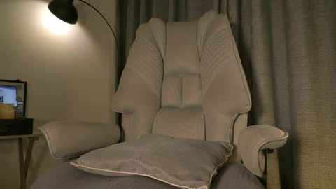 lianewhite online show from April 21, 2:51 am