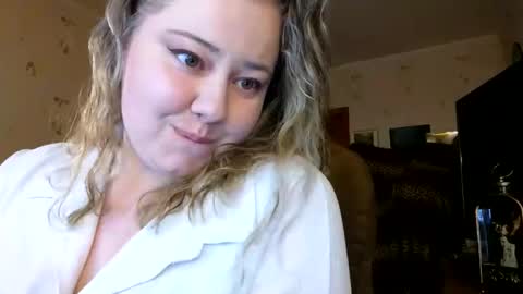 liaorgel online show from March 29, 5:47 pm