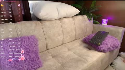 Snapshot of liaowen1 chatting on October 24, 3:35 pm LIA online show from October 24, 3:35 pm