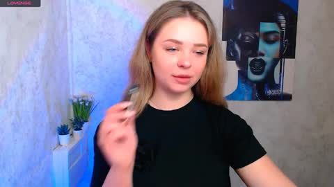 Liara online show from May 19, 7:26 am