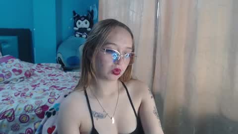 Lia Roberts online show from March 3, 6:24 pm