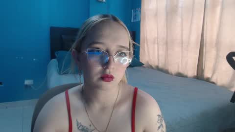 Lia Roberts online show from October 28, 11:55 am