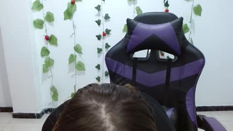 Lia Roberts online show from March 10, 2:49 am