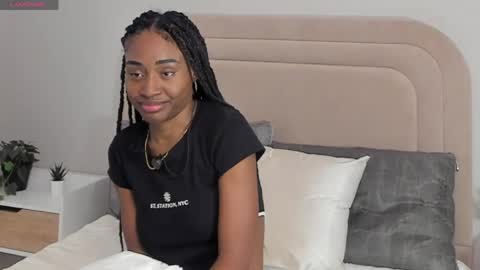 liastarkk online show from April 19, 6:10 pm