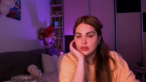 libra_mia online show from November 10, 7:00 am