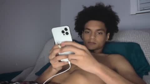 lightskinwithgirth online show from April 3, 6:09 am