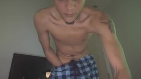 lightskinwithgirth online show from April 15, 7:58 pm