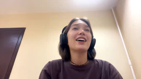 Bella online show from October 28, 2:51 pm