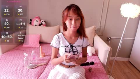 Lihn Pham online show from April 1, 3:07 am