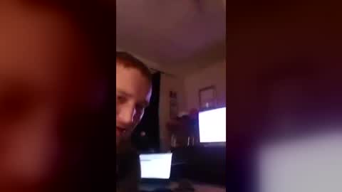 lil_bit_midnightmuse online show from June 21, 10:21 am