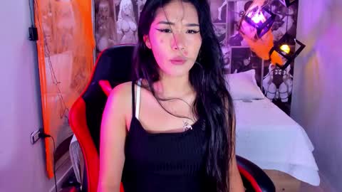 Lili Cey online show from October 25, 8:09 pm