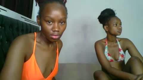 lil_meg online show from February 8, 10:30 am