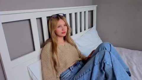 Emma online show from March 19, 8:31 am